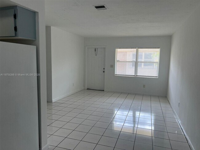 Foto del edificio - 5310 NW 22nd St
