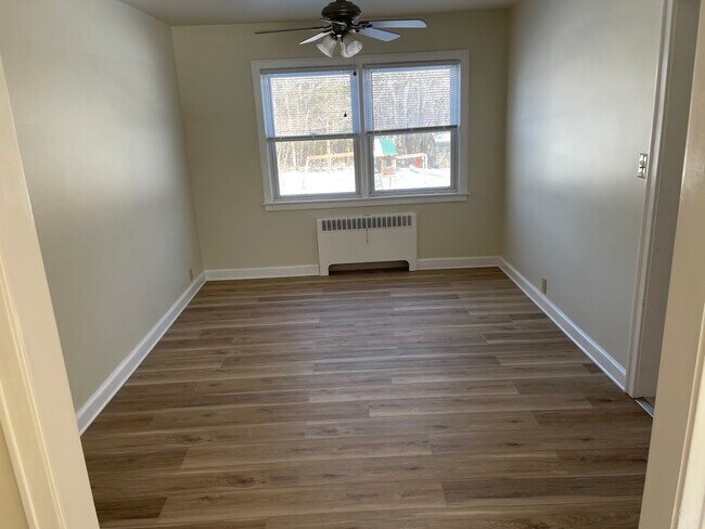 Dining room 10x13 - 594 Township Line Rd