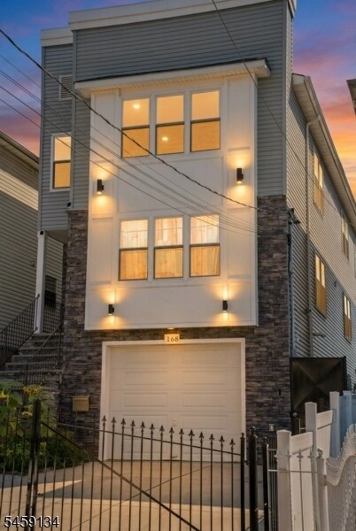Foto del edificio - 168 Johnson Ave