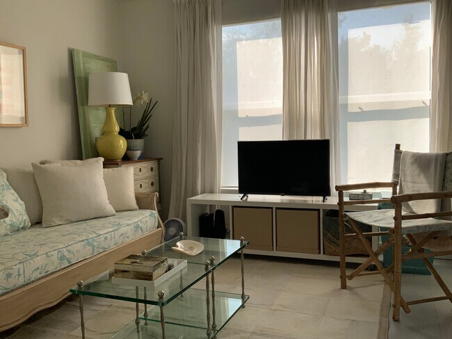 living room - 18210 Scenic Loop Rd