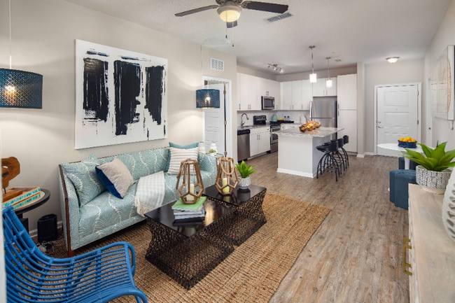 Building Photo - 2302 Tapestry Park Dr