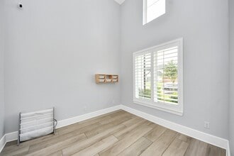 Building Photo - 23918 Primrose Gdn Rd