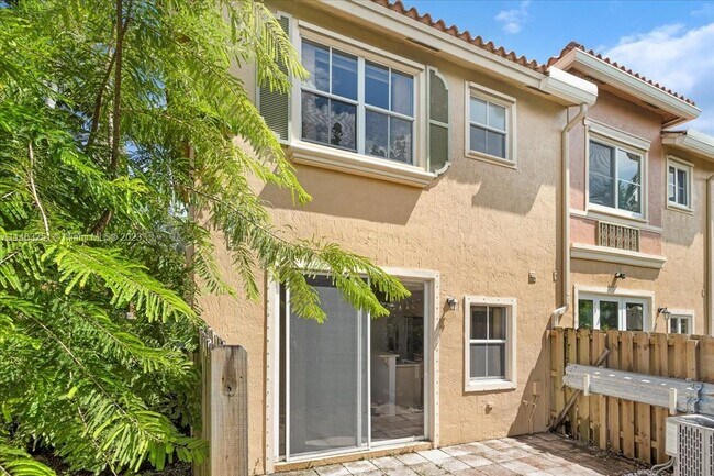 Foto del edificio - 4951 Leeward Ln
