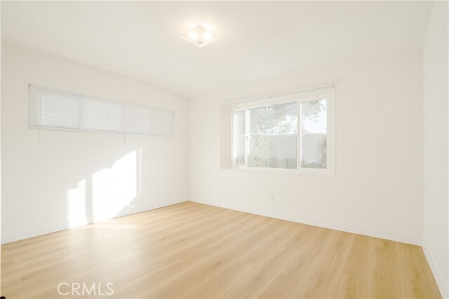 Foto del edificio - 2031 Nutwood Ave