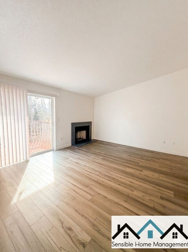 Foto del edificio - 1018 76 St Ct E