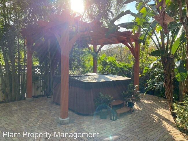 Foto del edificio - 4 br, 3.5 bath House - 4016 Southernwood Ct.