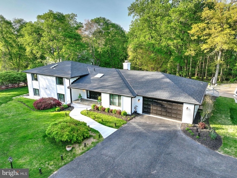 Primary Photo - 317 Springvale Rd