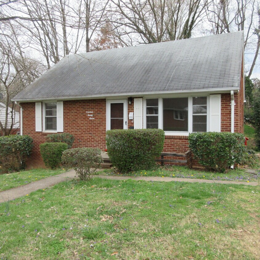 Primary Photo - 1427 Briarcliff Ave