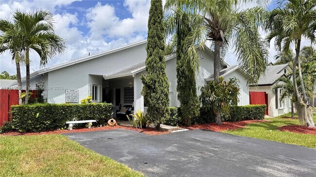 Foto del edificio - 24980 SW 127th Ct