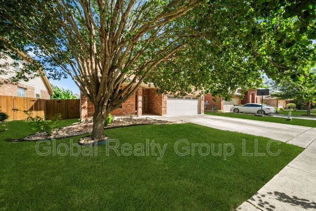 Building Photo - 2624 Cloverbrook Ln