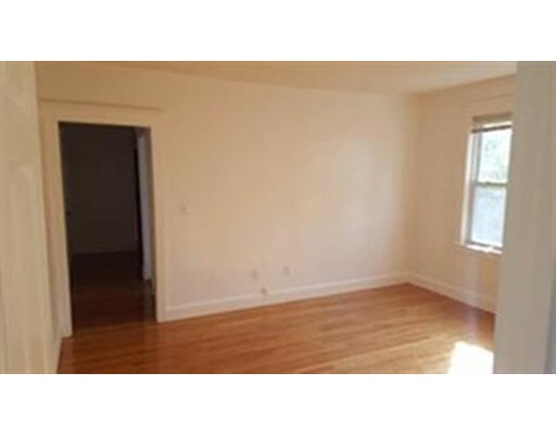Building Photo - 111 Glenwood St