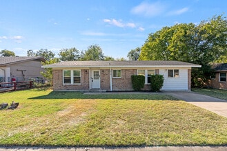 Building Photo - 1513 Westover Dr