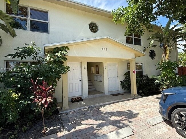 Photo - 530 NE 15th Ct Apartment