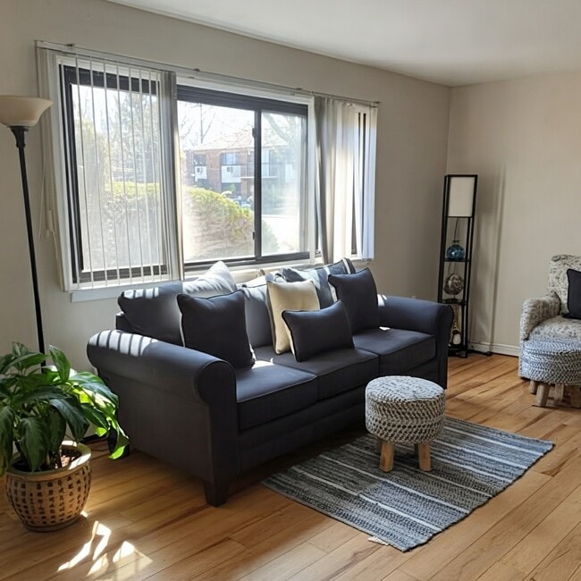 Foto del edificio - 331 Cricket Ln