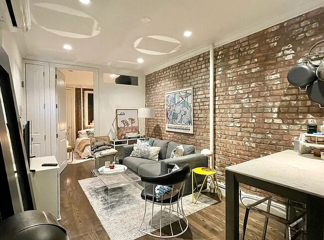 Foto del edificio - 133 E 4th St