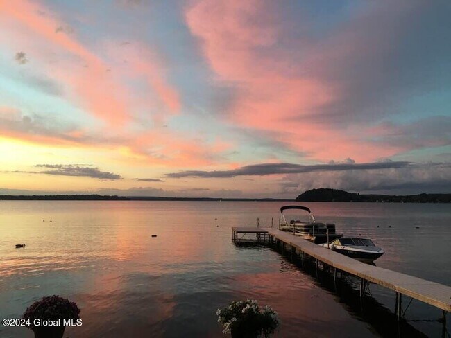 Foto del edificio - 103 10th St