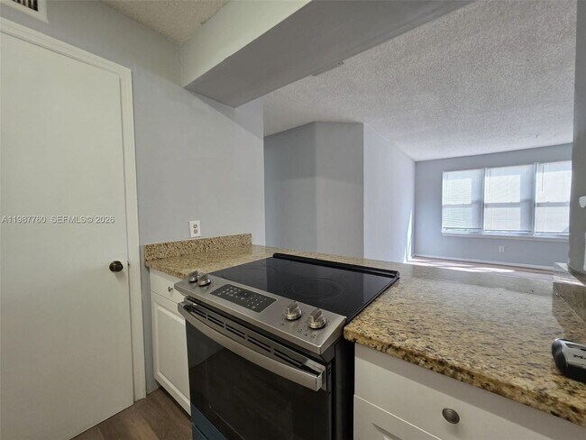 Foto del edificio - 2303 N Congress Ave