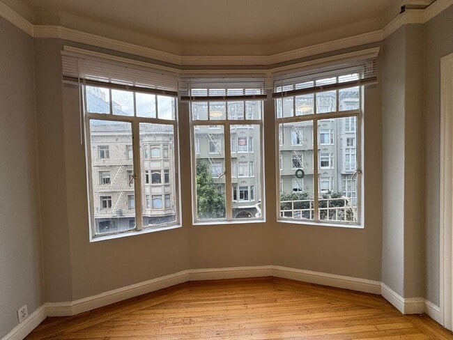 Building Photo - 536 Leavenworth St
