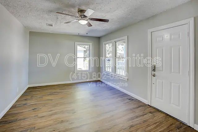 Building Photo - 717 E Republic Ave