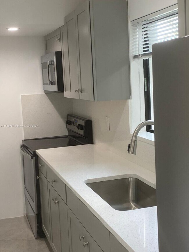 Foto del edificio - 254 NW 53rd St
