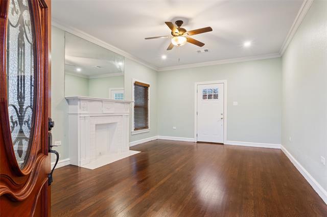 Building Photo - 2600 Maple Ave