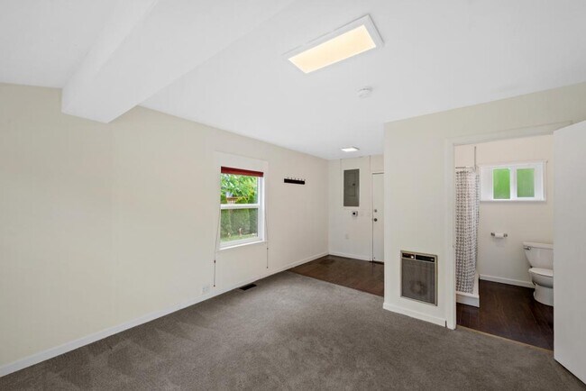 Building Photo - 1203 NE 94th St. - 3 bedrooms