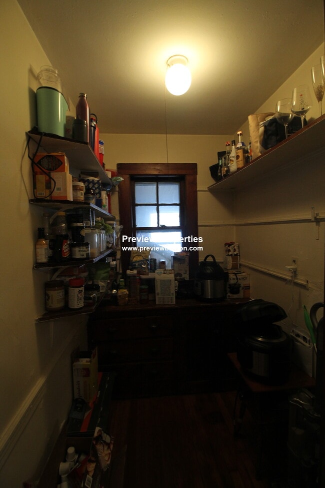 Building Photo - 14 Champney St