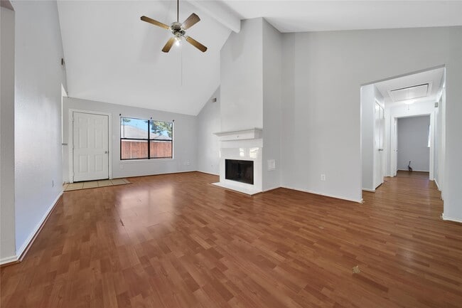 Building Photo - 17910 Autumn Hills Dr