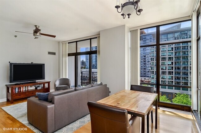 Foto del edificio - 1322 S Prairie Ave