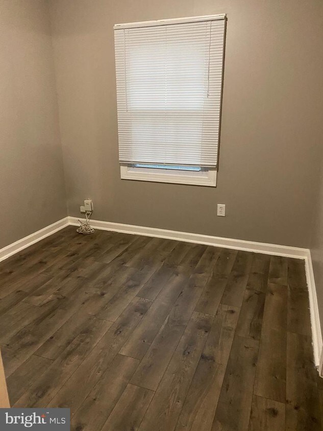 Foto principal - 8315 Reddick Ave