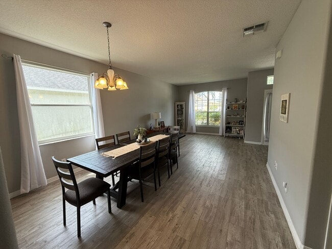 Building Photo - Welcome to Tanner Crossings.  Luxury Livin...