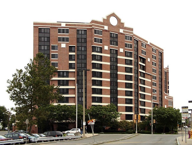 Building Photo - Gateway at Malden Center
