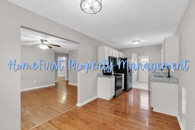 Building Photo - 700 Fairview Ct