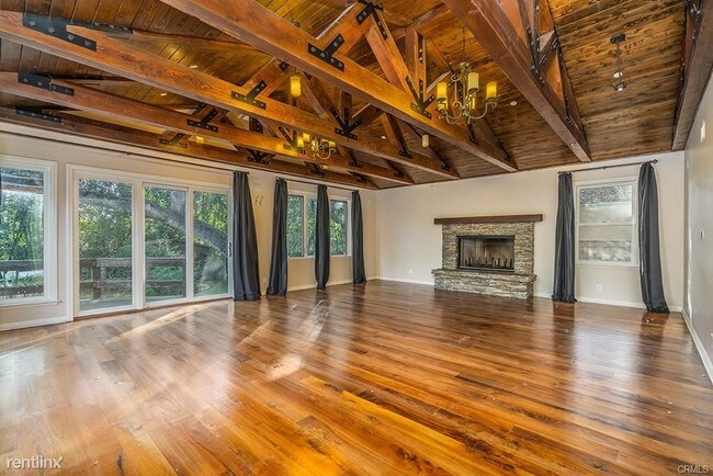 Building Photo - 4 br, 5 bath House - 1018 W Orange Grove Ave