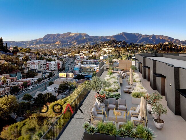 Building Photo - 1011-1013 Everett St-B-202