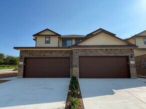 Building Photo - 478 Emma Dr