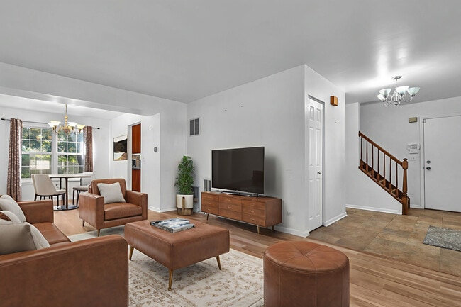 Building Photo - 72 Wilton Ln