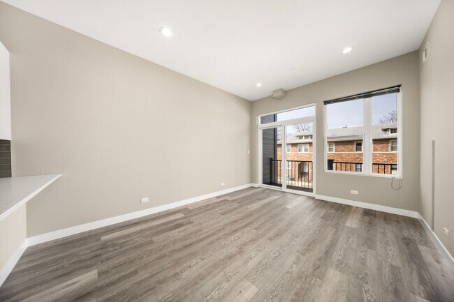 Foto del edificio - 3708 Grand Blvd