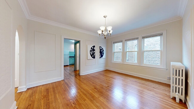 Foto del edificio - 6738 N Rockwell St