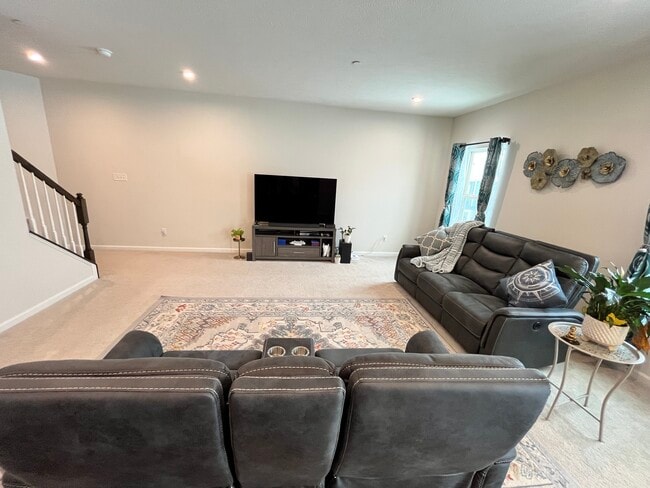 Living room - 4000 Kapalua Ln