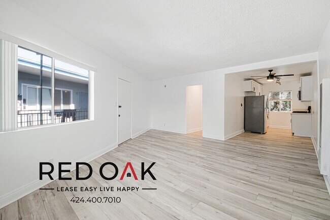 Foto del edificio - 12460 Lakewood Blvd