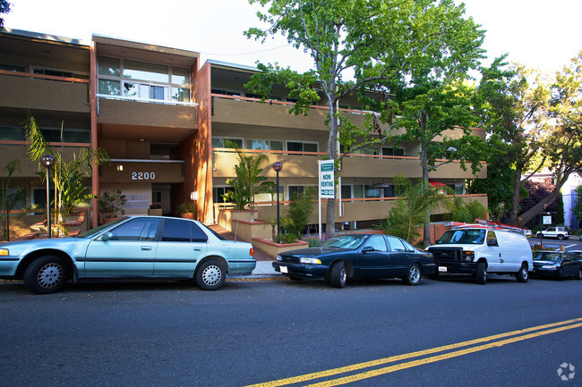 Building Photo - Milnard Manor Apartments