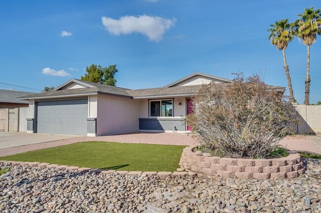 Photo - 1804 W Nopal Dr House