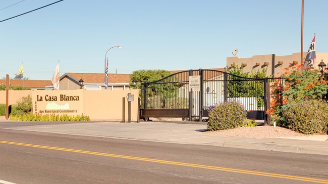 Building Photo - La Casa Blanca