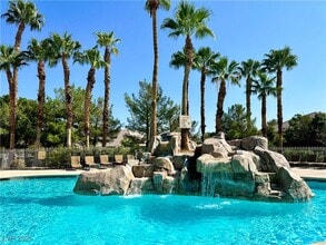 Building Photo - 10217 King Henry Ave