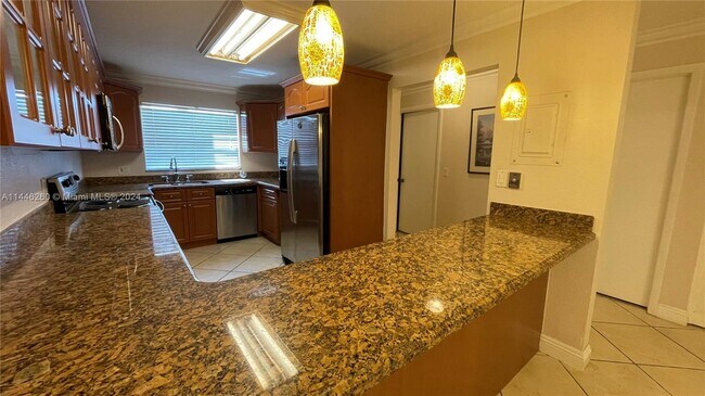 Foto del edificio - 9113 Lime Tree Ln