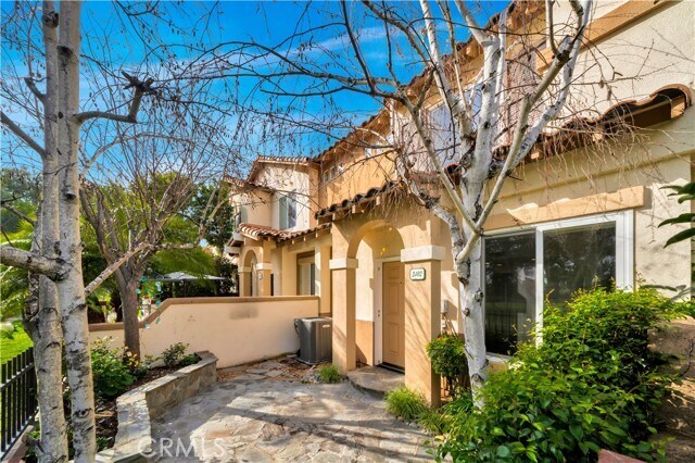 Building Photo - 2402 Sunningdale Dr