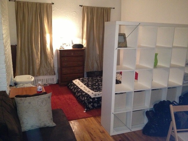 Living/Bedroom - 235-241 E 59th St