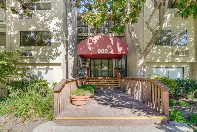 Building Photo - 980 Kiely Blvd