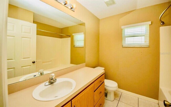 Foto del edificio - 218 Eagle Point Blvd